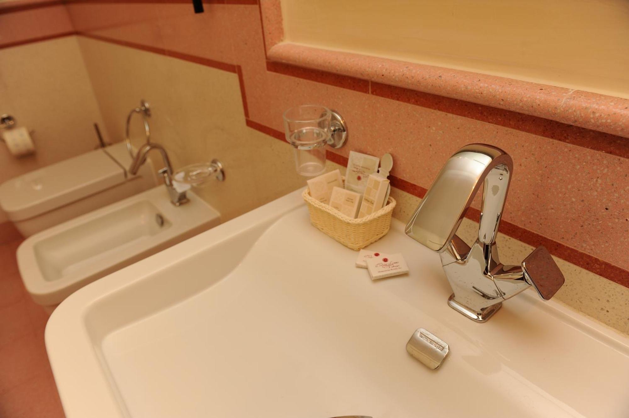 Albergo Le Dodici Lune Montecorvino Rovella Phòng bức ảnh
